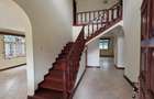 5 Bed Townhouse with En Suite at Lavington - 1