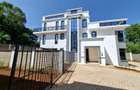 5 Bed Townhouse with En Suite in Lavington - 2
