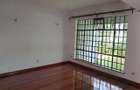 4 Bed Villa with En Suite in Spring Valley - 11