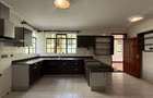 5 Bed Townhouse with En Suite in Lavington - 12