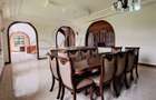 6 Bed House with En Suite in Ridgeways - 5