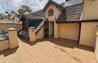 5 Bed Townhouse with En Suite at Lavington Green - 14