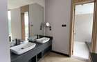 5 Bed Townhouse with En Suite in Lavington - 6