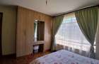5 Bed Townhouse with En Suite at Lavington - 10