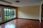 4 Bed House with En Suite in Brookside - 2