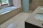 5 Bed Townhouse with En Suite in Lavington - 9