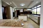 4 Bed Apartment with En Suite at Riverside - 10