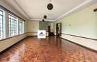 5 Bed House with En Suite in Runda - 6