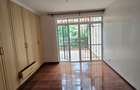 5 Bed Townhouse with En Suite at Brookside Drive - 17