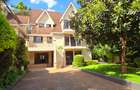 6 Bed Townhouse with En Suite at Lavington Green - 2