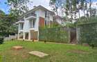 5 Bed House with En Suite at Rosslyn Lone Tree - 16