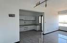 4 Bed Apartment with En Suite in Valley Arcade - 7