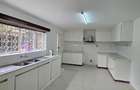 5 Bed House with En Suite in Lavington - 11