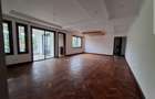 6 Bed Townhouse with En Suite in Lavington - 4