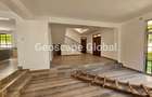 5 Bed Townhouse with En Suite in Kyuna - 6