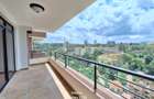 4 Bed Apartment with En Suite at Riverside Drive - 11