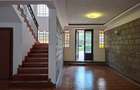 5 Bed Townhouse with En Suite at - 7