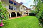 5 Bed Townhouse with En Suite in Lavington - 1