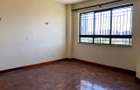 3 Bed Apartment with En Suite in Kilimani - 10