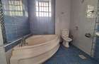 5 Bed Townhouse with En Suite in Lavington - 6