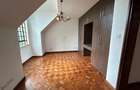 4 Bed Villa with En Suite at Lavington - 15