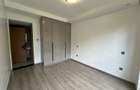 3 Bed Apartment with En Suite at Riverside Dr - 17