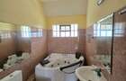 5 Bed Townhouse with En Suite in Brookside - 17