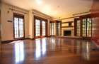 5 Bed House with En Suite in Runda - 9
