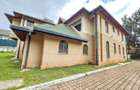 6 Bed House with En Suite in Runda - 12