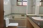 4 Bed Townhouse with En Suite in Brookside - 8
