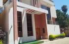 5 Bed Townhouse with En Suite in Lavington - 1