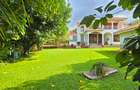 5 Bed House with En Suite in Runda - 2