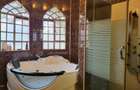 6 Bed House with En Suite in Nyari - 9