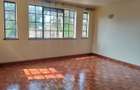 5 Bed House with En Suite in Lavington - 27