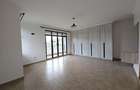 5 Bed Townhouse with En Suite in Ridgeways - 13