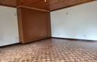 5 Bed Townhouse with En Suite in Nyari - 14