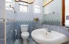Serviced 3 Bed Apartment with En Suite at Durham Road - 23