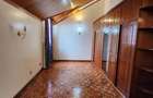 4 Bed House with En Suite in Karen Hardy - 8