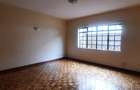 5 Bed Townhouse with En Suite in Lavington - 7