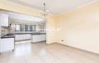 4 Bed Apartment with En Suite in Parklands - 2