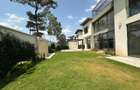 5 Bed Villa with En Suite in Runda - 2