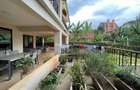 5 Bed House with En Suite at Kerarapon Drive - 20