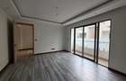 6 Bed Townhouse with En Suite in Lavington - 1