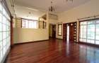 4 Bed Villa with En Suite in Kyuna - 11