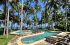 7 Bed Villa with En Suite at South Coast - 4