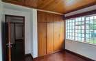 5 Bed House with En Suite in Runda - 12