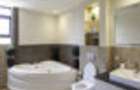Furnished 4 Bed Apartment with En Suite in Riverside - 9