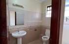 5 Bed Townhouse with En Suite in Lavington - 2