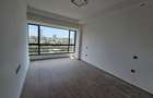 3 Bed Apartment with En Suite in Riverside - 7
