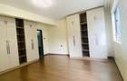 3 Bed Apartment with Gym at Wood Avenue - 7